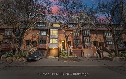 211 Mutual St, Toronto, ON, M5B2B4 | Card Image