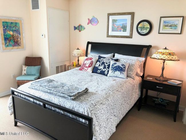 ocean club bedroom | Image 9