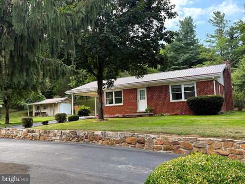 7 Circle Dr, PETERSBURG, WV, 26847-5516 | Card Image