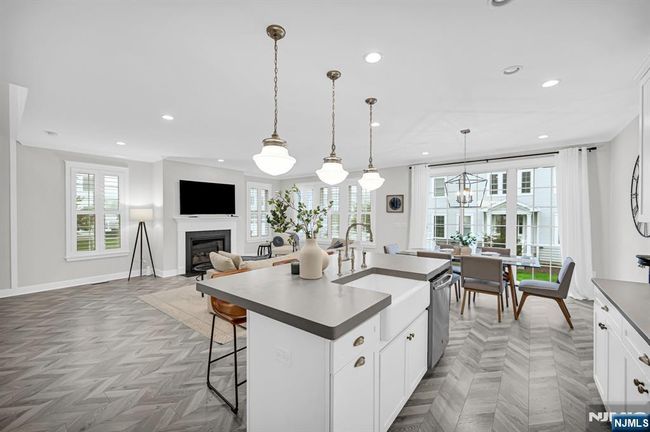 11 Aspen Dr, Townhouse with 3 bedrooms, 4 bathrooms and null parking in Cedar Grove NJ | Image 20
