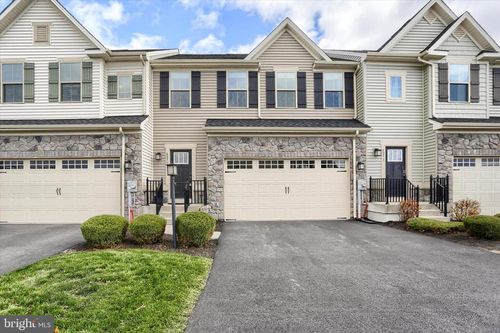 4273 Secretariat St, HARRISBURG, PA, 17112-4417 | Card Image