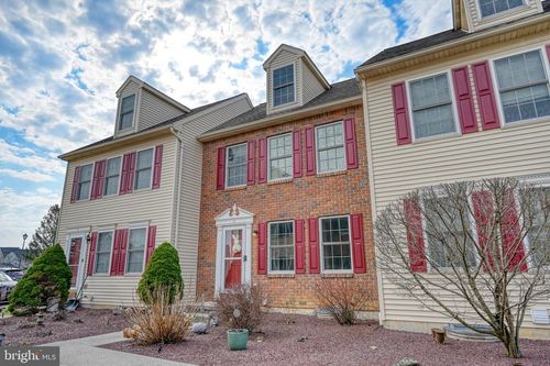 10 Weiser Ct, WOMELSDORF, PA, 19567-1438 | Card Image