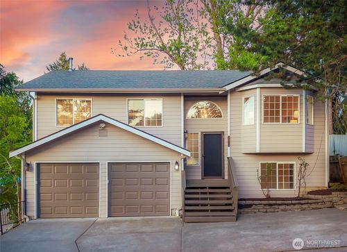 5050 35th Ave S, Seattle, WA, 98118-1930 | Card Image