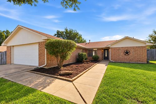 1815 Wisteria St, Denton, TX, 76205-7417 | Card Image