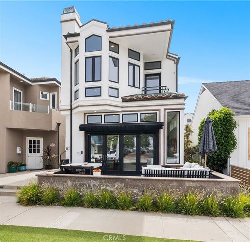332 L St, Newport Beach, CA, 92661 | Card Image