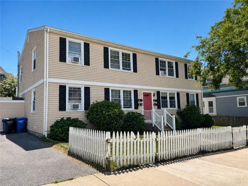 3-45 Hammond St, Newport, RI, 02840-4081 | Card Image