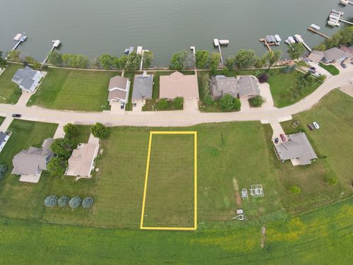 915 E Shore Drive, Lake View, IA, 51450 | Card Image