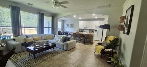 42 E Burberry Cir, The Woodlands, TX, 77384-5066 | Card Image