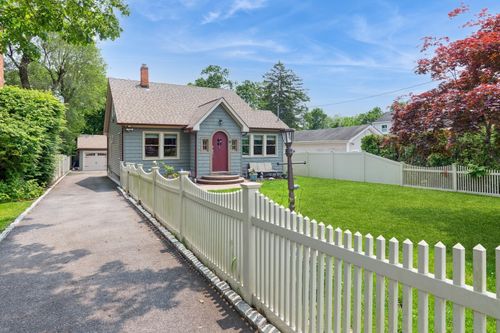 15 Orchard Rd, E Patchogue, NY, 11772-5508 | Card Image