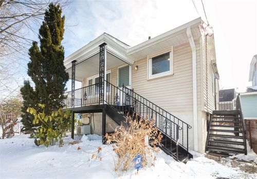 178 Beach St, Bronx, NY, 10464-1205 | Card Image