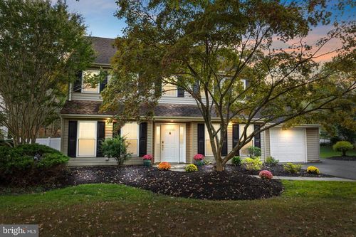 585 Colonial Dr, HORSHAM, PA, 19044-1603 | Card Image