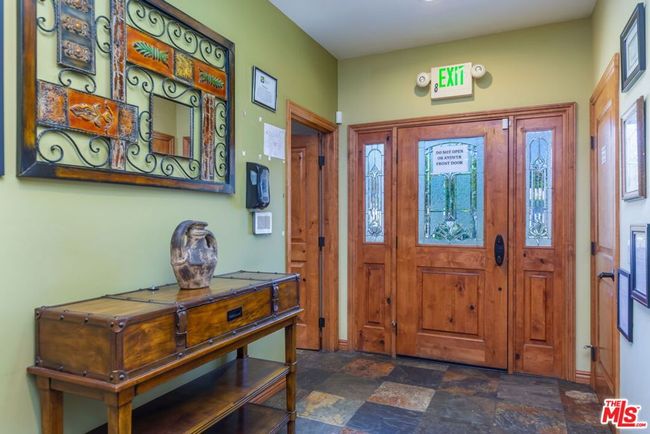 6957 Enfield Ave, House other with 6 bedrooms, 4 bathrooms and 4 parking in Reseda CA | Image 4