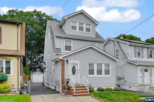 17 Walter St, Bloomfield, NJ, 07003-4016 | Card Image