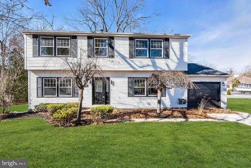 2800 Perna Ln, Vineland, NJ, 08361-7737 | Card Image