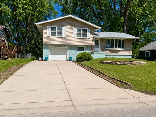 787 Berwood Ave, Vadnais Heights, MN, 55127-5105 | Card Image