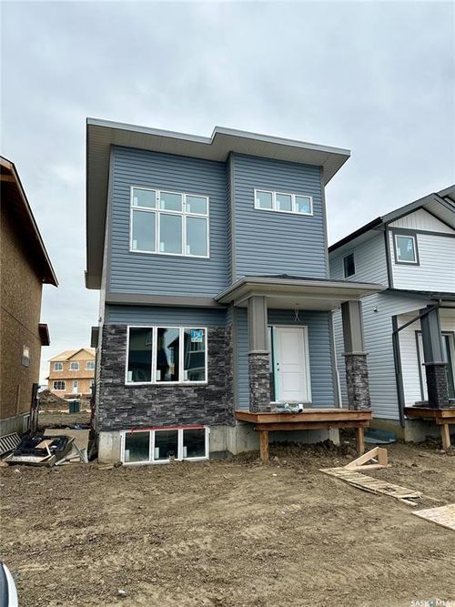 1404 Besnard Dr, Martensville, SK, S0K2T1 | Card Image
