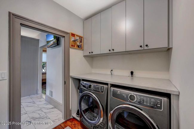 112 Weatherby St 35 Large | Image 38