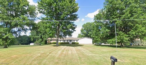 6459 Smith Kramer St Ne, Hartville, OH, 44632-9148 | Card Image