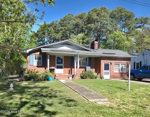 1221 Crescent Dr, Elizabeth City, NC, 27909-6651 | Card Image