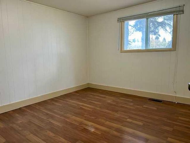 4614 49 St, House other with 2 bedrooms, 1 bathrooms and 4 parking in Bashaw AB | Image 9