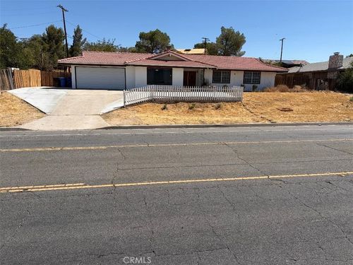 15034 Apple Valley Rd, Apple Valley, CA, 92307-4906 | Card Image