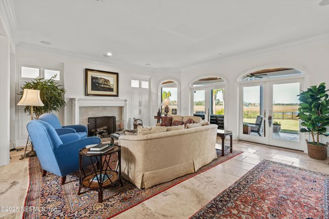 Living Room | Image 18