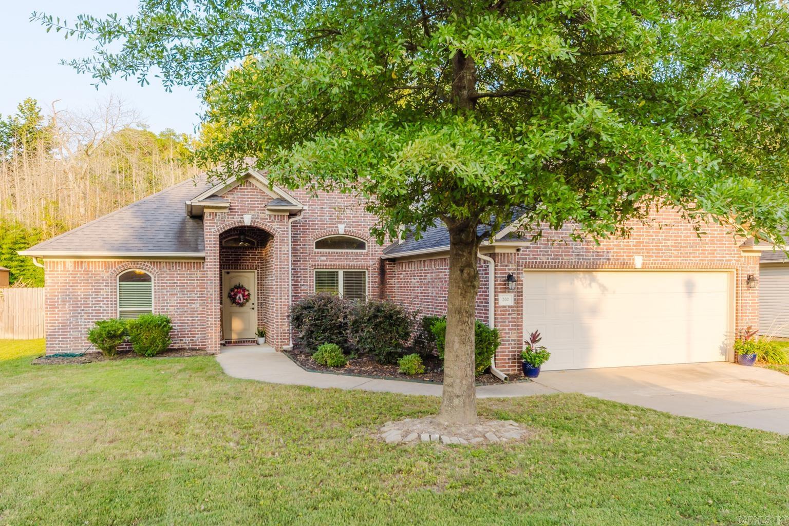 302 Montgomery Drive, For Sale in Benton Zoocasa