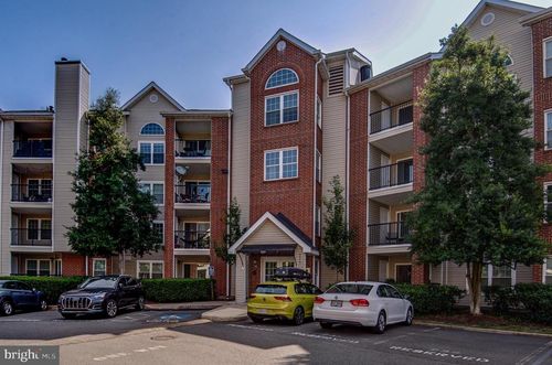 apt-3210-3313 Wyndham Cir, ALEXANDRIA, VA, 22302-4321 | Card Image