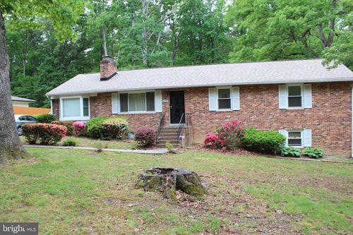 1100 Vickilee Rd, NORTH CHESTERFIELD, VA, 23236-1943 | Card Image