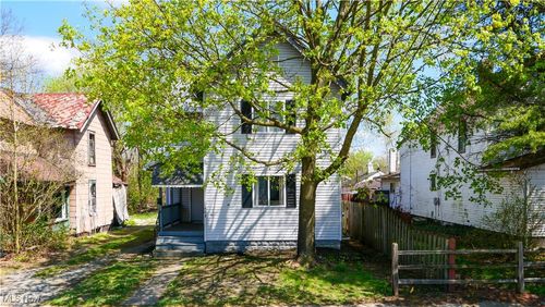408 Chestnut Ave Ne, Warren, OH, 44483-5809 | Card Image