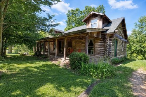 334 Wismer Rd, Camden, TN, 38320-7617 | Card Image