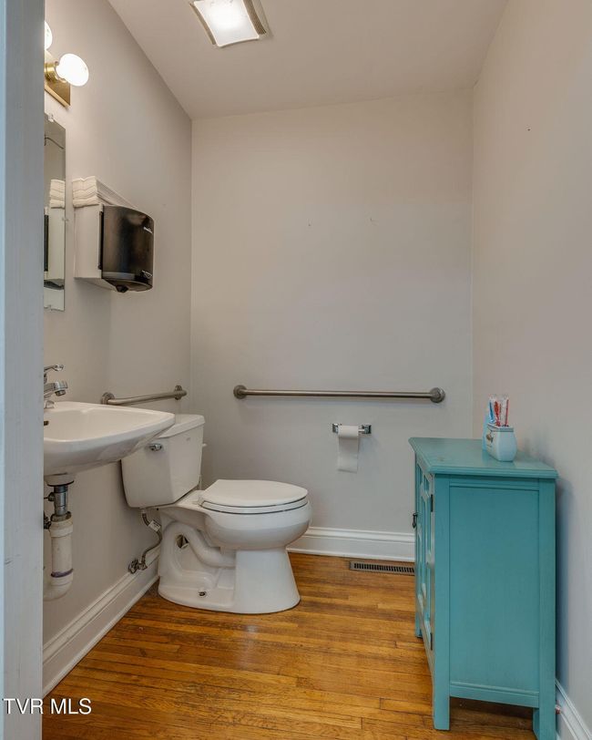 1941 Euclid Ave, Home with 0 bedrooms, 0 bathrooms and 10 parking in Bristol VA | Image 9
