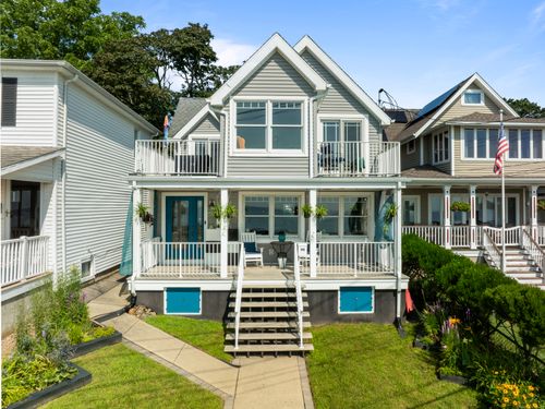 990 Ocean Ave, West Haven, CT, 06516-6445 | Card Image