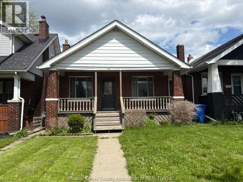 1370 Bruce Ave, Windsor, ON, N8X1X4 | Card Image
