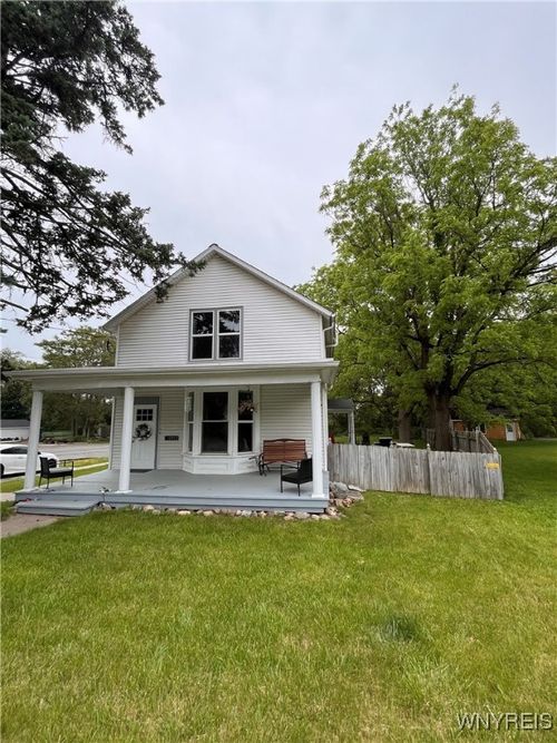 10912 Main St, Clarence, NY, 14031-1712 | Card Image