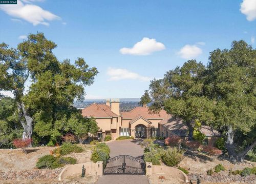 311 Santa Rosa Dr, Los Gatos, CA, 95032-5714 | Card Image