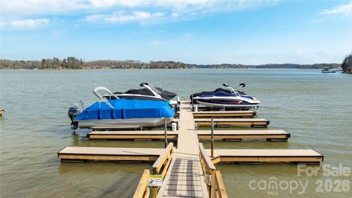 2301 Northview Harbour Dr, Sherrills Ford, NC, 28673-8378 | Card Image