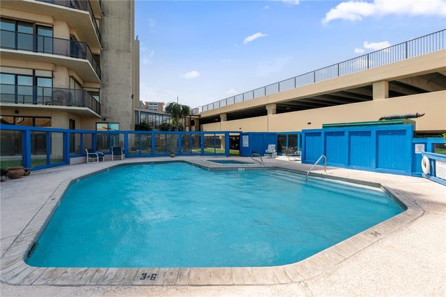 APT-1002C - 1400 Ocean Dr, Condo with 2 bedrooms, 2 bathrooms and 2 parking in Corpus Christi TX | Image 25