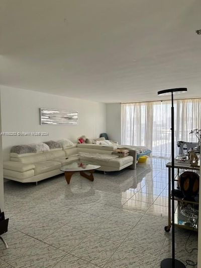 1510 - 210 174th St, Condo with 2 bedrooms, 2 bathrooms and null parking in Sunny Isles Beach FL | Image 3