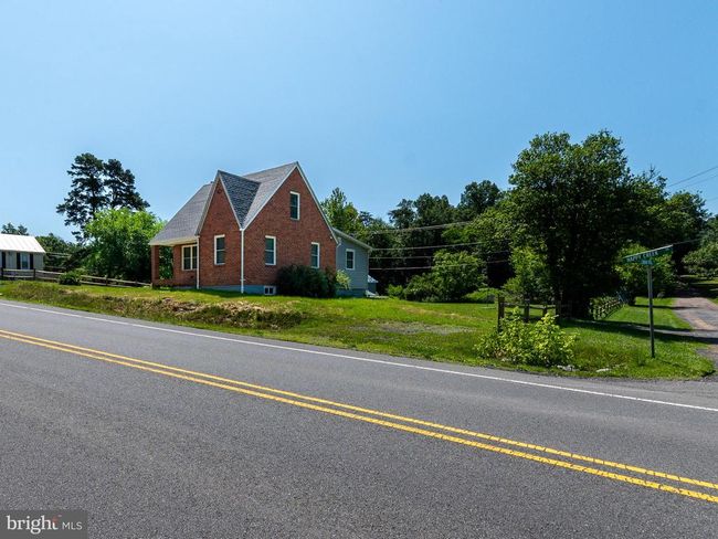 2450 Happy Creek Rd, House other with 3 bedrooms, 2 bathrooms and null parking in FRONT ROYAL VA | Image 7
