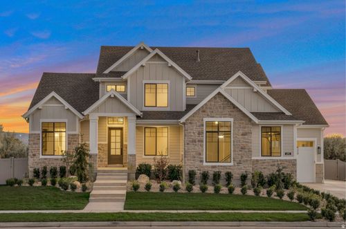 695 W Hidden Farm Dr, Farmington, UT, 84025-3745 | Card Image