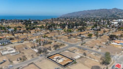 750 Toyopa Dr, Pacific Palisades, CA, 90272-3725 | Card Image