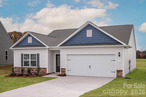 3434 Robindale Dr, Winston Salem, NC, 27107-1762 | Card Image