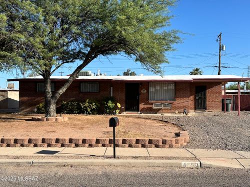4650 E Calle Aurora, Tucson, AZ, 85711-6336 | Card Image