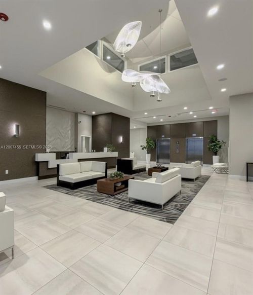 221-7825 Nw 107th Ave, Doral, FL, 33178-4435 | Card Image