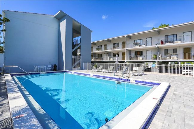 APT-306 - 826 Wiggins Pass Rd, Condo with 1 bedrooms, 1 bathrooms and 1 parking in NAPLES FL | Image 6