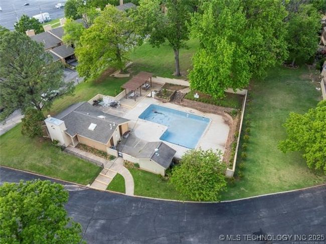 3 - 2806 E 84 Th St, Condo with 3 bedrooms, 3 bathrooms and null parking in Tulsa OK | Image 52