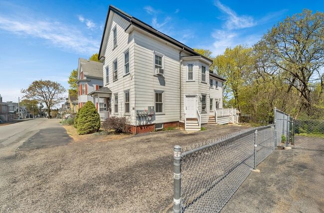 2 - 123 Grove St, Condo with 1 bedrooms, 1 bathrooms and 1 parking in Haverhill MA | Image 14