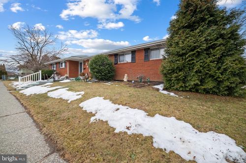 1108 E Congress St, ALLENTOWN, PA, 18109-3304 | Card Image