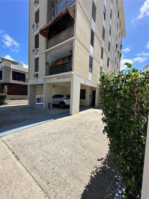 ph702-171 Calle San Jorge, San Juan, PR, 00911-2044 | Card Image